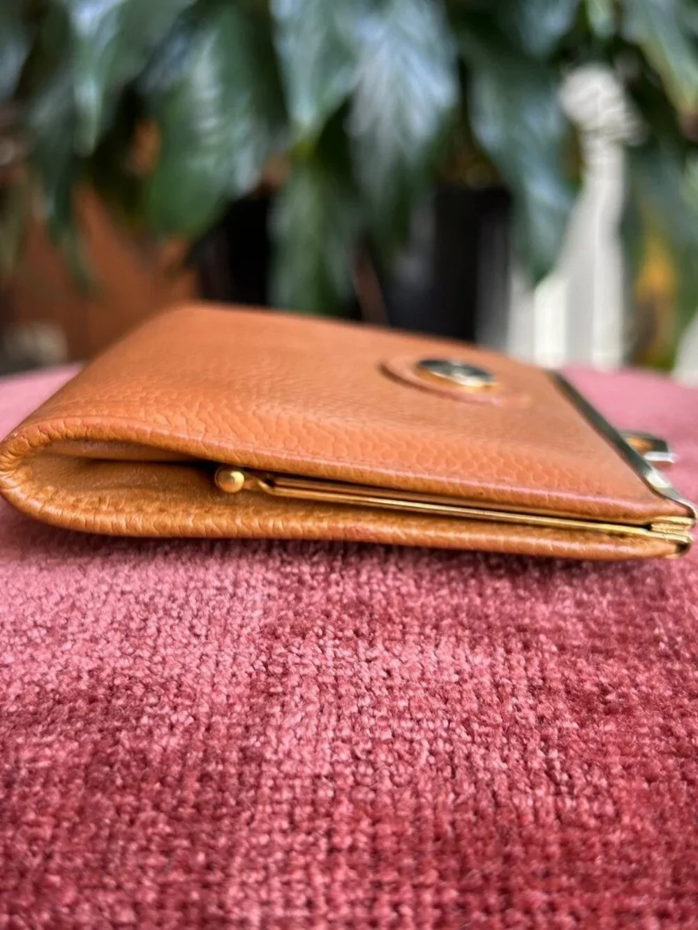 CHRISTIAN DIOR Kiss Lock Coin Purse British Tan